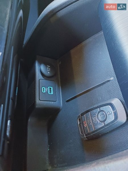 Внедорожник / Кроссовер Ford Escape 2024 в Полтаве