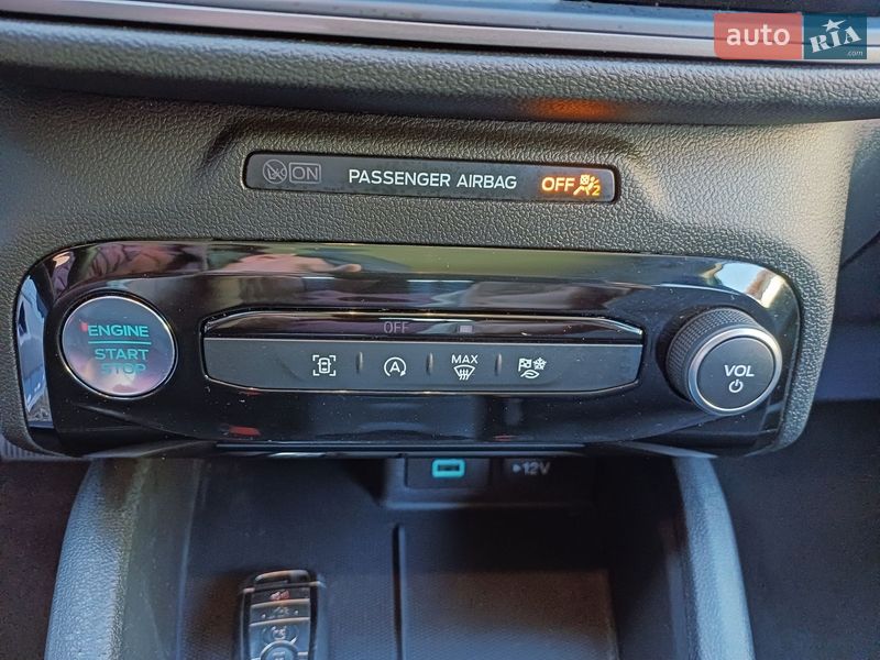 Внедорожник / Кроссовер Ford Escape 2024 в Полтаве