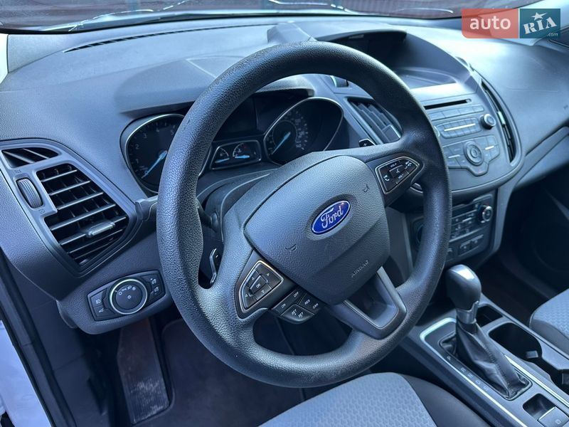 Позашляховик / Кросовер Ford Escape 2017 в Рівному