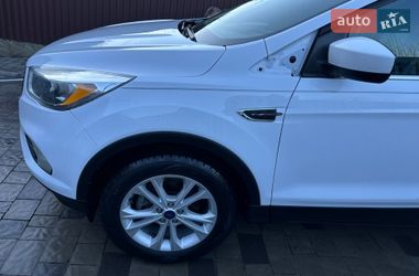 Внедорожник / Кроссовер Ford Escape 2017 в Ровно