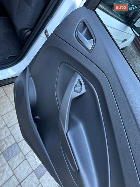 Позашляховик / Кросовер Ford Escape 2017 в Рівному