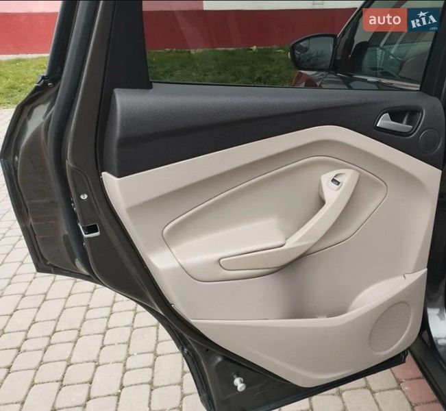 Внедорожник / Кроссовер Ford Escape 2016 в Киеве