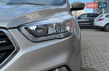 Внедорожник / Кроссовер Ford Escape 2016 в Львове