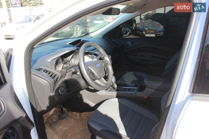 Внедорожник / Кроссовер Ford Escape 2017 в Днепре