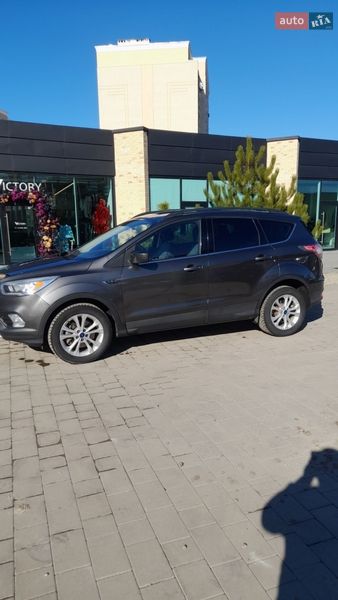 Внедорожник / Кроссовер Ford Escape 2016 в Хмельницком