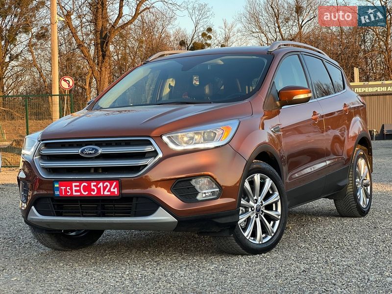 Позашляховик / Кросовер Ford Escape 2017 в Стрию