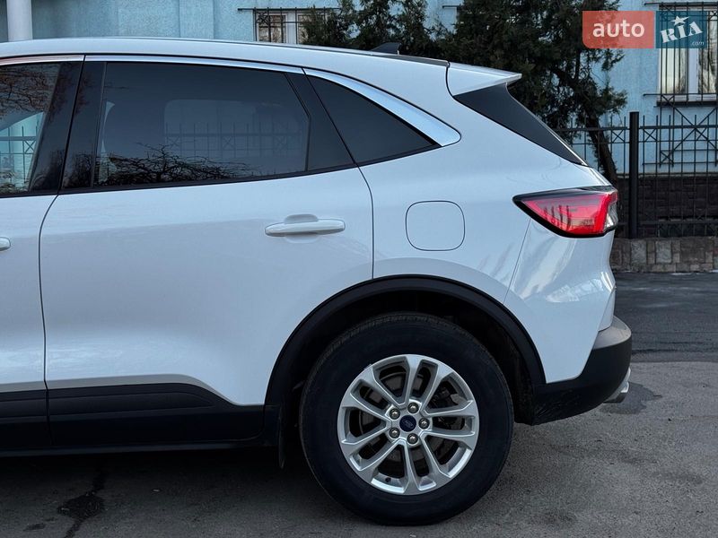 Внедорожник / Кроссовер Ford Escape 2019 в Киеве