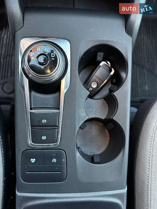 Внедорожник / Кроссовер Ford Escape 2019 в Киеве