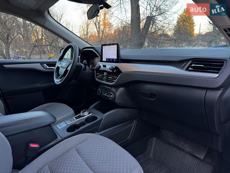 Внедорожник / Кроссовер Ford Escape 2019 в Киеве