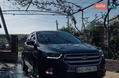 Внедорожник / Кроссовер Ford Escape 2017 в Ужгороде