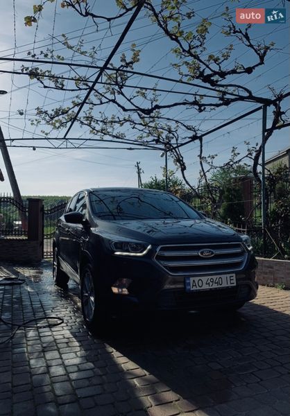 Внедорожник / Кроссовер Ford Escape 2017 в Виноградове