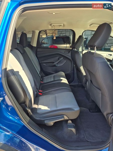 Внедорожник / Кроссовер Ford Escape 2017 в Сумах