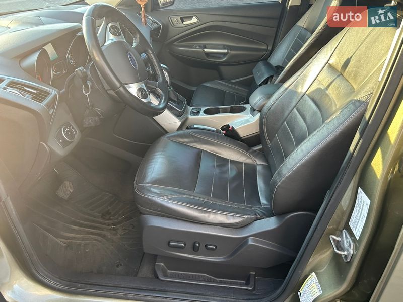 Внедорожник / Кроссовер Ford Escape 2013 в Каменском