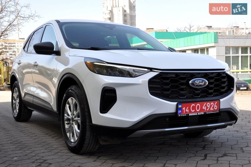 Позашляховик / Кросовер Ford Escape 2023 в Львові