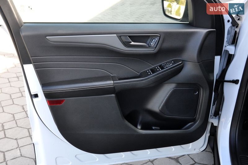 Позашляховик / Кросовер Ford Escape 2023 в Львові