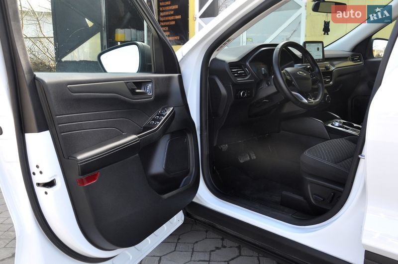 Позашляховик / Кросовер Ford Escape 2023 в Львові