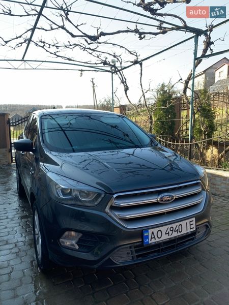 Внедорожник / Кроссовер Ford Escape 2017 в Виноградове