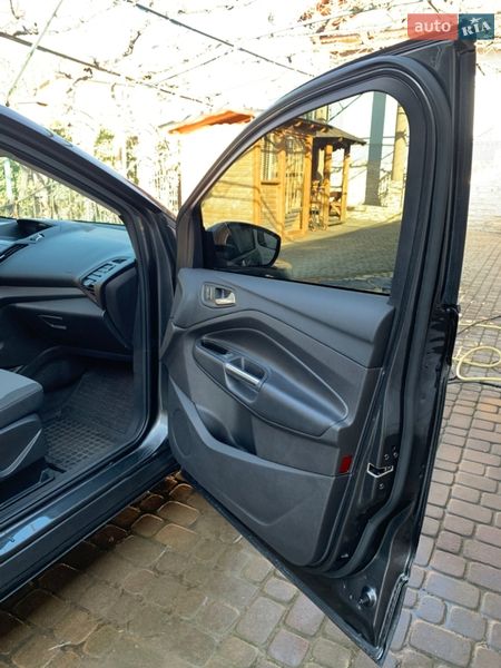 Внедорожник / Кроссовер Ford Escape 2017 в Виноградове