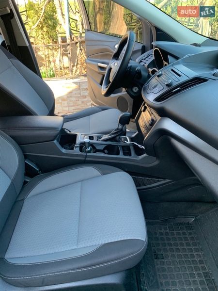 Внедорожник / Кроссовер Ford Escape 2017 в Виноградове