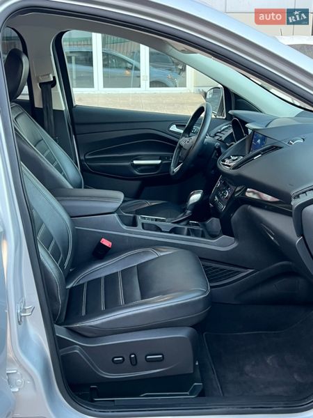 Внедорожник / Кроссовер Ford Escape 2019 в Одессе