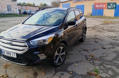 Позашляховик / Кросовер Ford Escape 2018 в Рівному