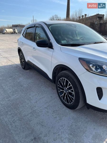 Позашляховик / Кросовер Ford Escape 2022 в Рівному