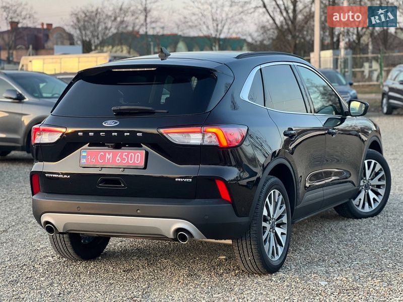 Внедорожник / Кроссовер Ford Escape 2021 в Стрые