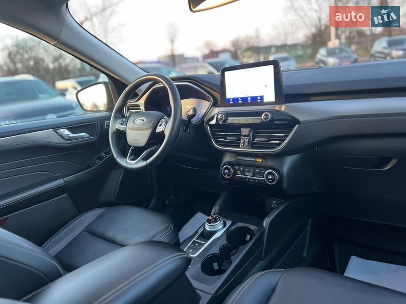 Внедорожник / Кроссовер Ford Escape 2021 в Стрые