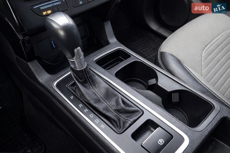 Внедорожник / Кроссовер Ford Escape 2017 в Львове