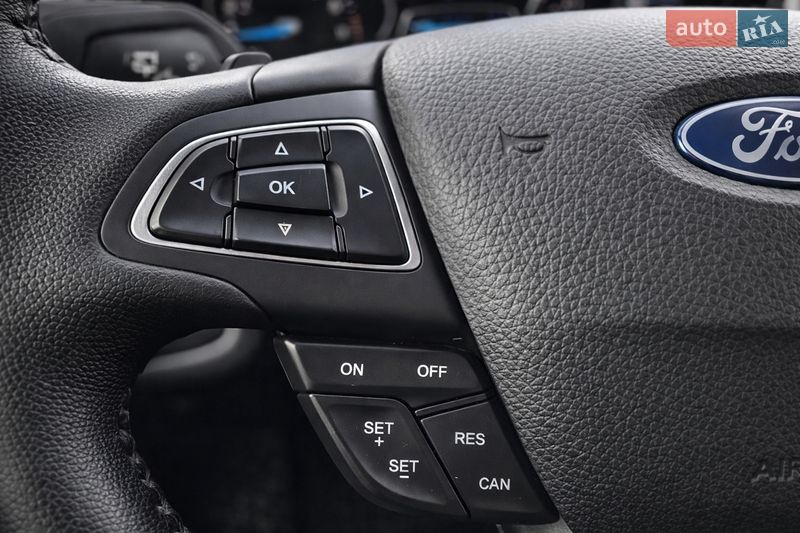 Внедорожник / Кроссовер Ford Escape 2017 в Львове