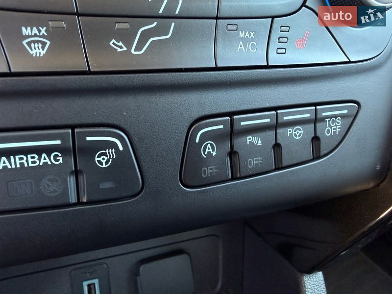 Внедорожник / Кроссовер Ford Escape 2019 в Киеве