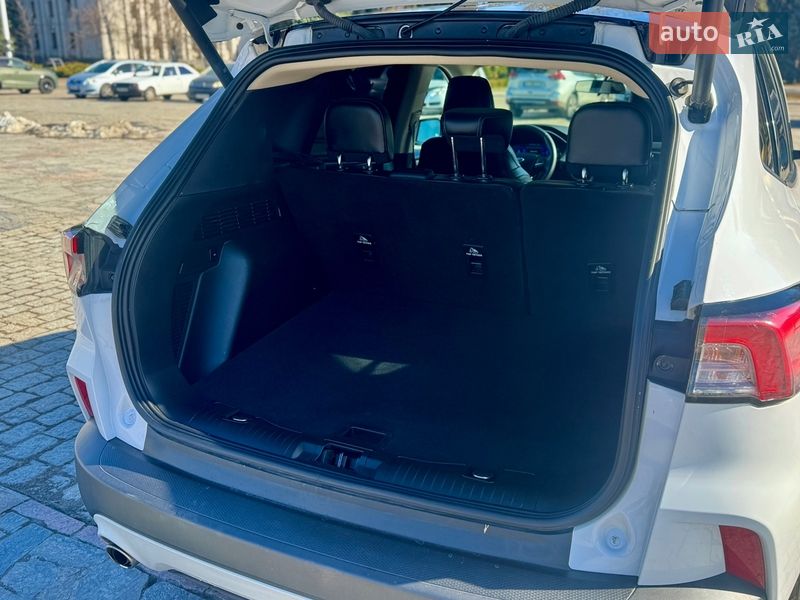 Позашляховик / Кросовер Ford Escape 2020 в Кременчуці