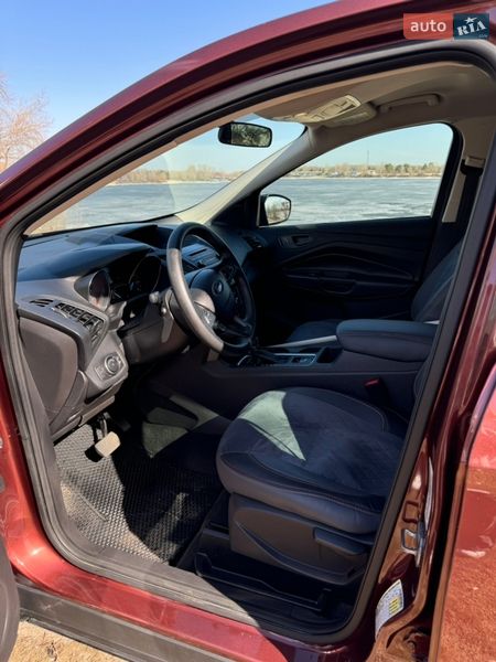 Внедорожник / Кроссовер Ford Escape 2018 в Киеве