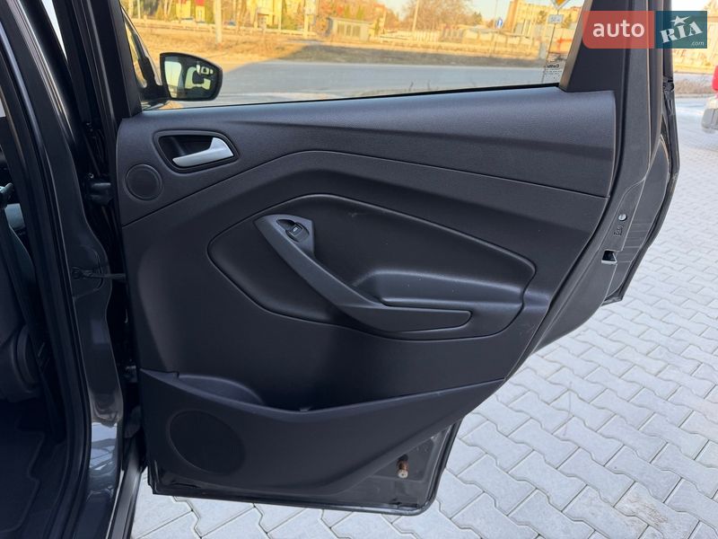 Внедорожник / Кроссовер Ford Escape 2015 в Тернополе
