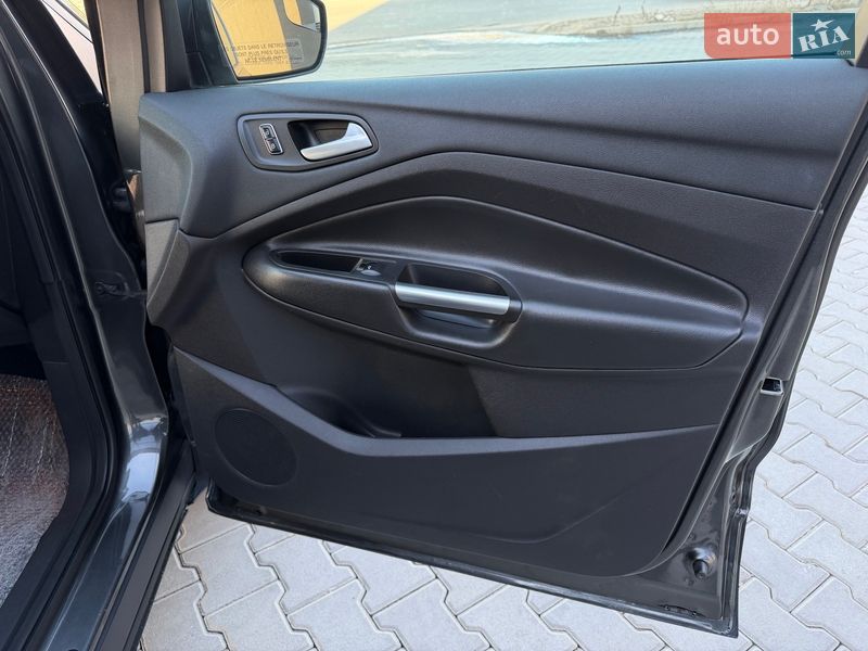 Внедорожник / Кроссовер Ford Escape 2015 в Тернополе