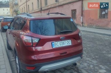 Внедорожник / Кроссовер Ford Escape 2017 в Львове