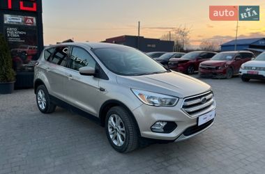 Внедорожник / Кроссовер Ford Escape 2017 в Львове