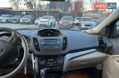 Внедорожник / Кроссовер Ford Escape 2017 в Львове