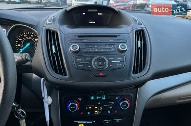 Внедорожник / Кроссовер Ford Escape 2017 в Львове
