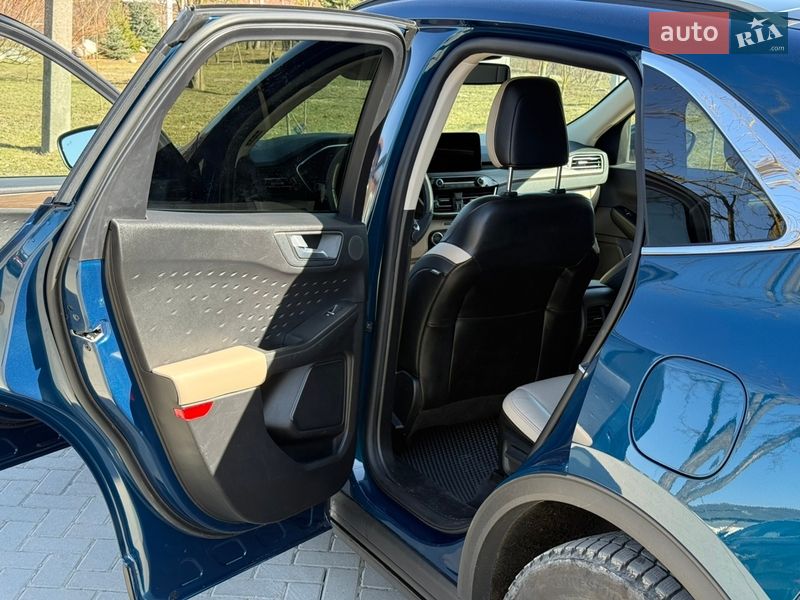 Внедорожник / Кроссовер Ford Escape 2020 в Золочеве