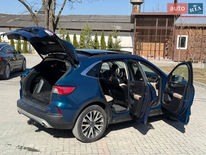 Внедорожник / Кроссовер Ford Escape 2020 в Золочеве