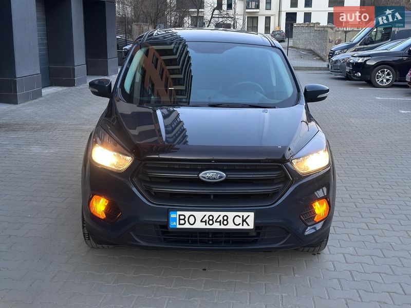 Внедорожник / Кроссовер Ford Escape 2019 в Тернополе