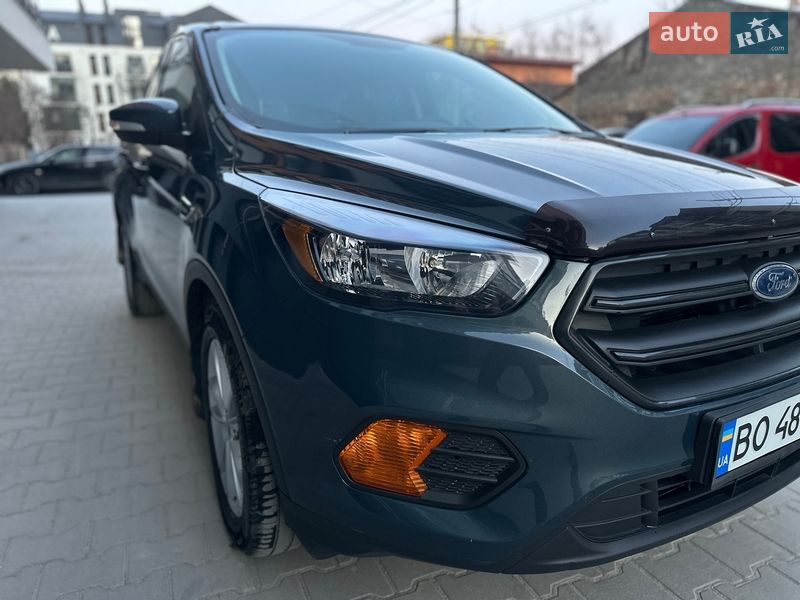 Внедорожник / Кроссовер Ford Escape 2019 в Тернополе