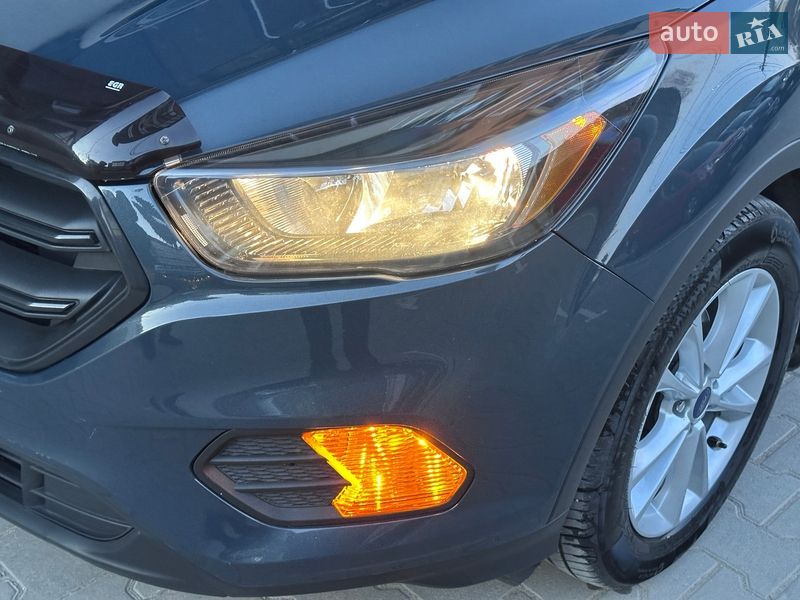 Внедорожник / Кроссовер Ford Escape 2019 в Тернополе