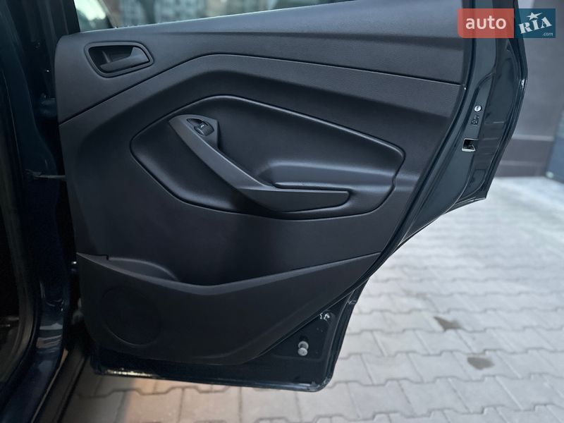 Внедорожник / Кроссовер Ford Escape 2019 в Тернополе