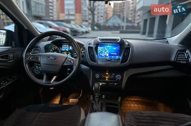 Внедорожник / Кроссовер Ford Escape 2019 в Тернополе