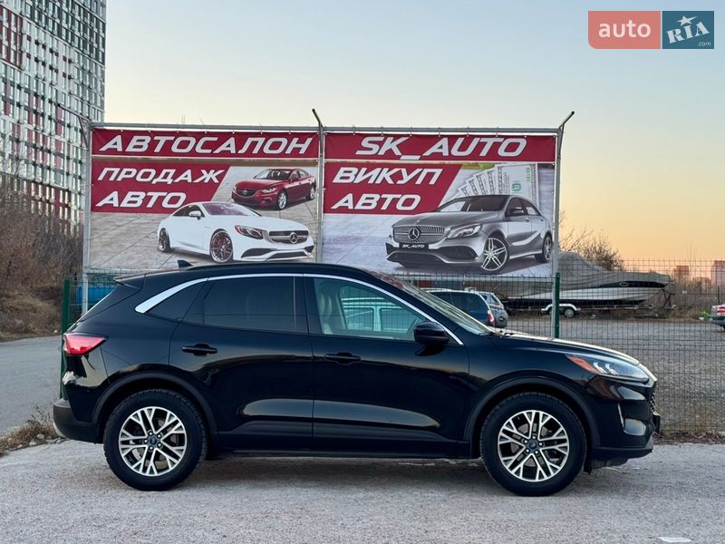 Внедорожник / Кроссовер Ford Escape 2019 в Киеве