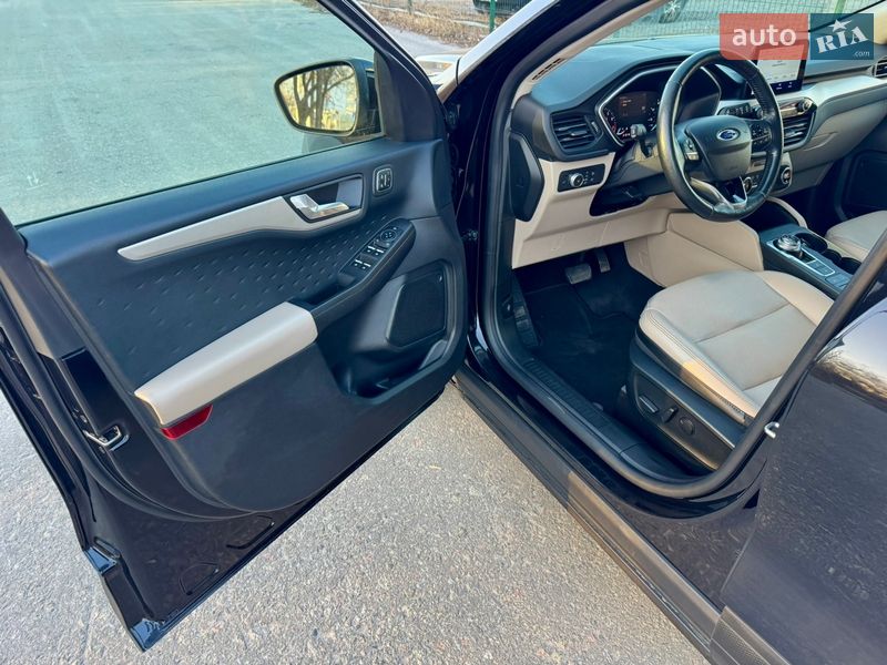 Внедорожник / Кроссовер Ford Escape 2019 в Киеве