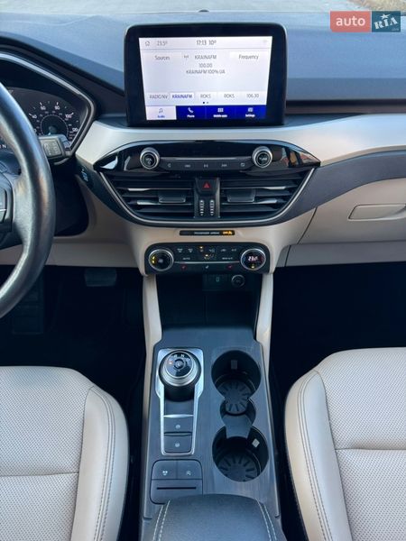Внедорожник / Кроссовер Ford Escape 2019 в Киеве