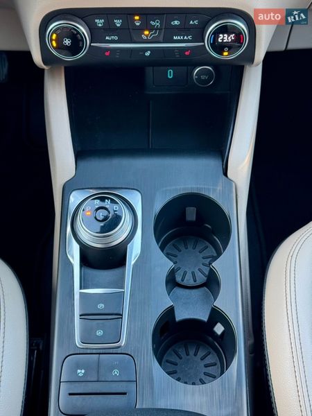 Внедорожник / Кроссовер Ford Escape 2019 в Киеве